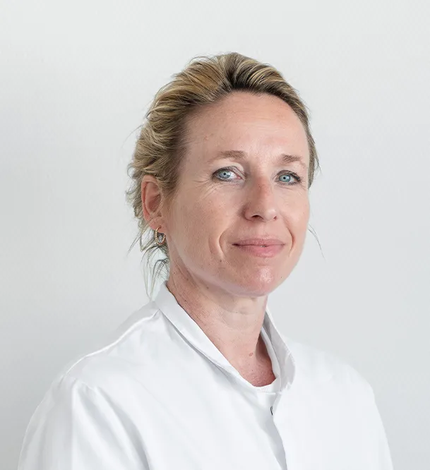Dr. H&eacute;l&egrave;ne SAINT LAURENT